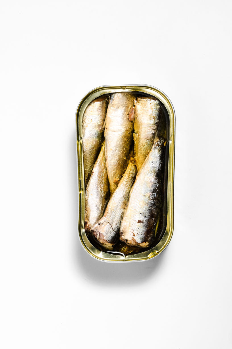 Eingelegte Sardinen in der Dose in Olivenöl kaufen aus Spanien