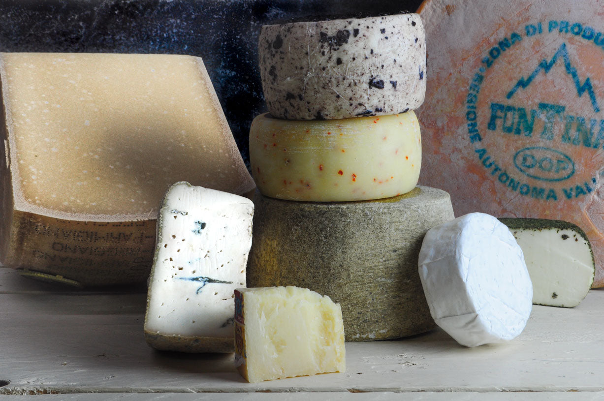 Italienischen Käse Online kaufen Frisch vom laib geschnitten