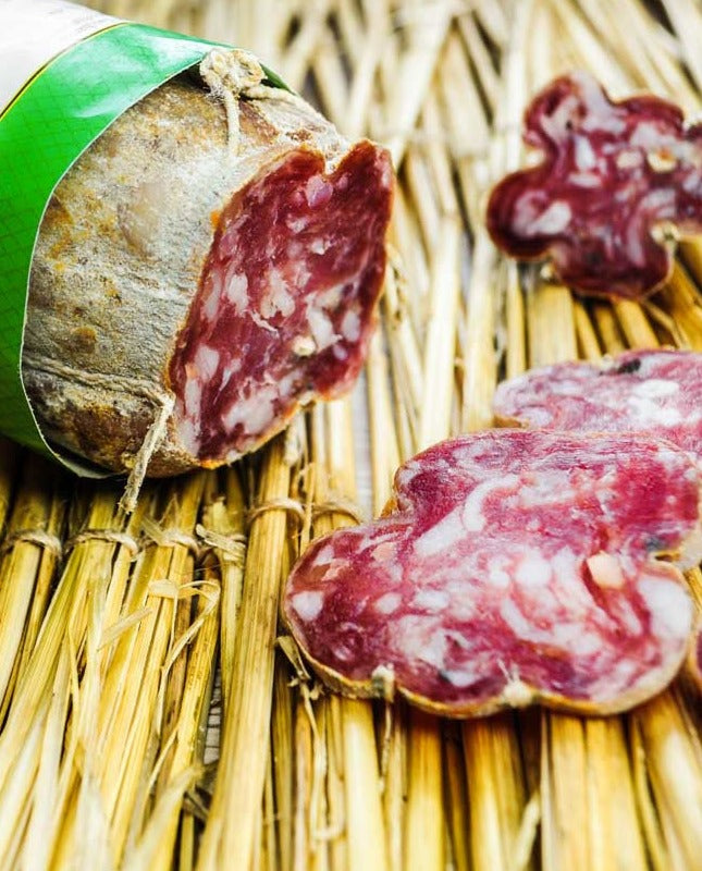 Salami mit I.G.P. Haselnüssen aus Italien onlineshop