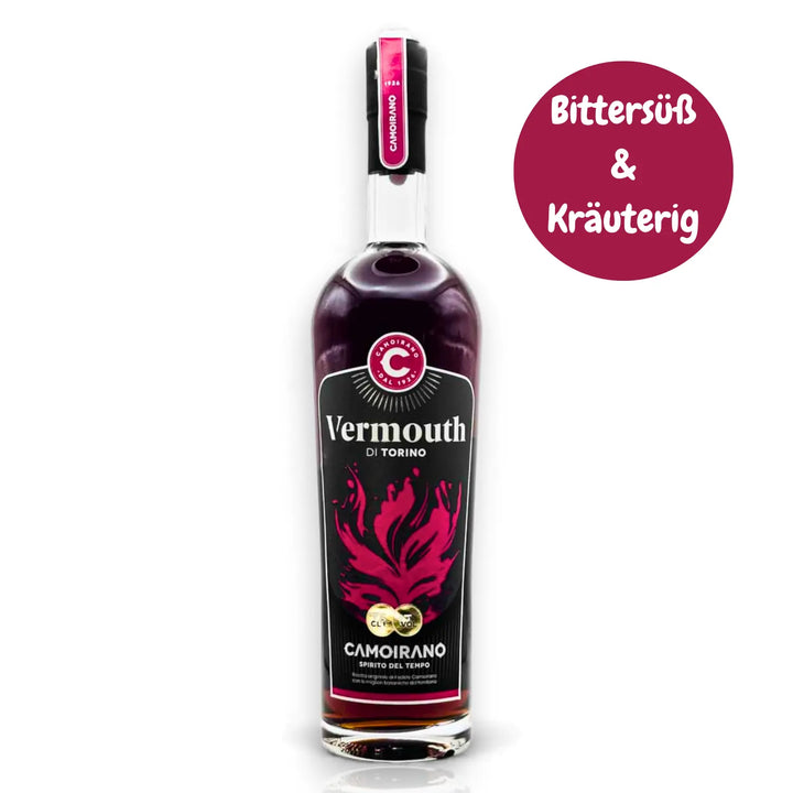 Flasche Vermouth di Torino Rosso mit Aufschrift 'Bittersüß & Kräuterig' auf weißem Hintergrund
