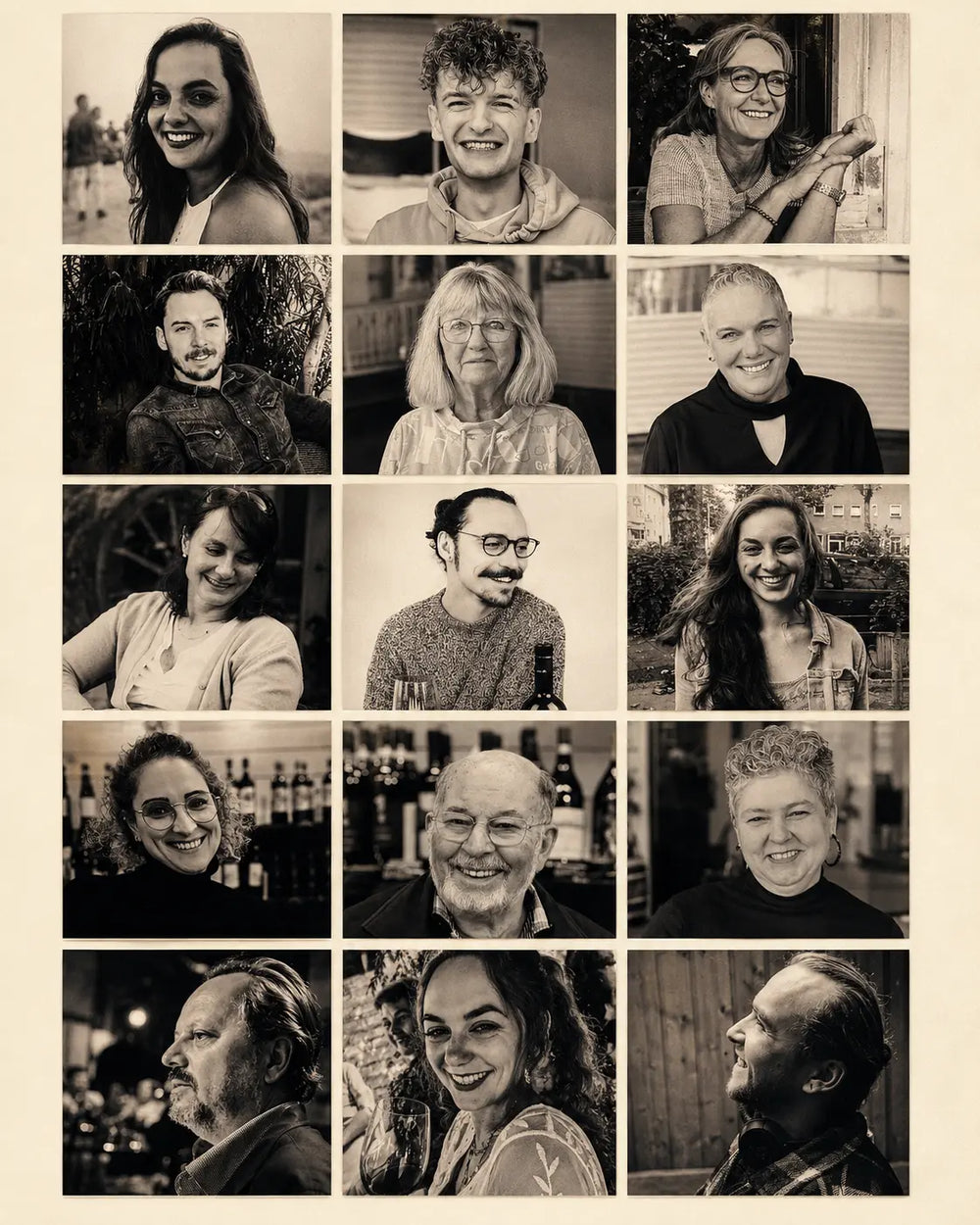 Sepiafarbene Porträtcollage mit 15 Einzelporträts aus Familie und Team von Lorenzos Gusto.